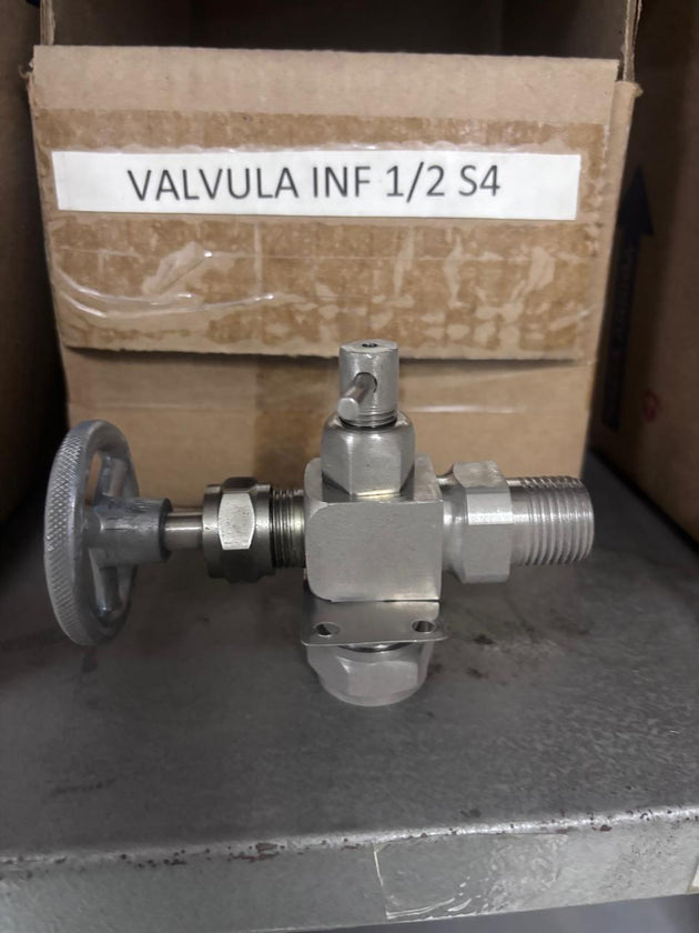 Válvula inferior de nivel con volante manual y conexiones roscadas, vista lateral