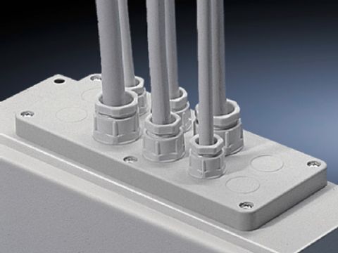 1582000 Placas de entrada de cables plásticas con pretaladros PG