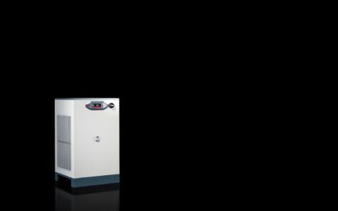 3336390 Chiller Blue e 8 - 48 kW